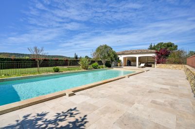 Sale Villa Aix-en-Provence 6&nbsp;Rooms 240&nbsp;m²