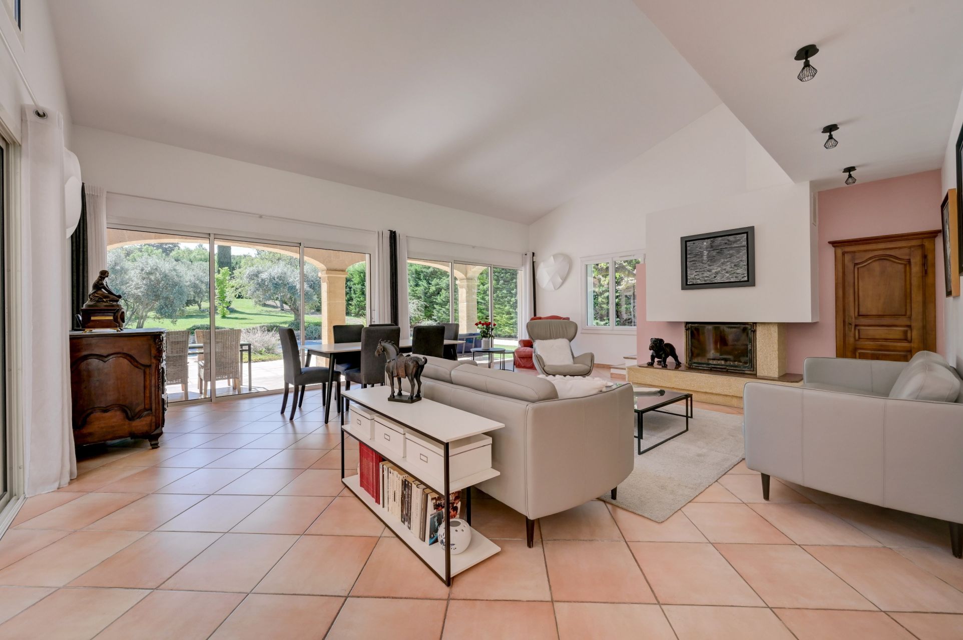 maison 6 Pièces en vente sur CABRIES (13480)