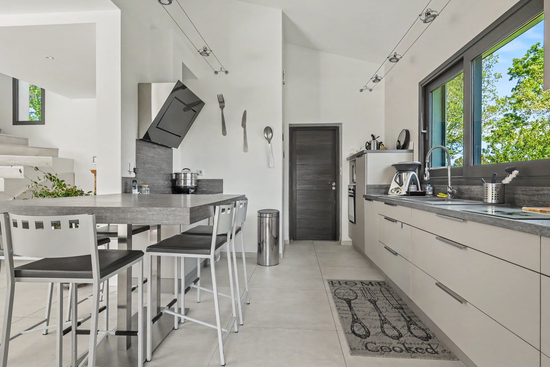 maison 5 Pièces en vente sur PEYNIER (13790)
