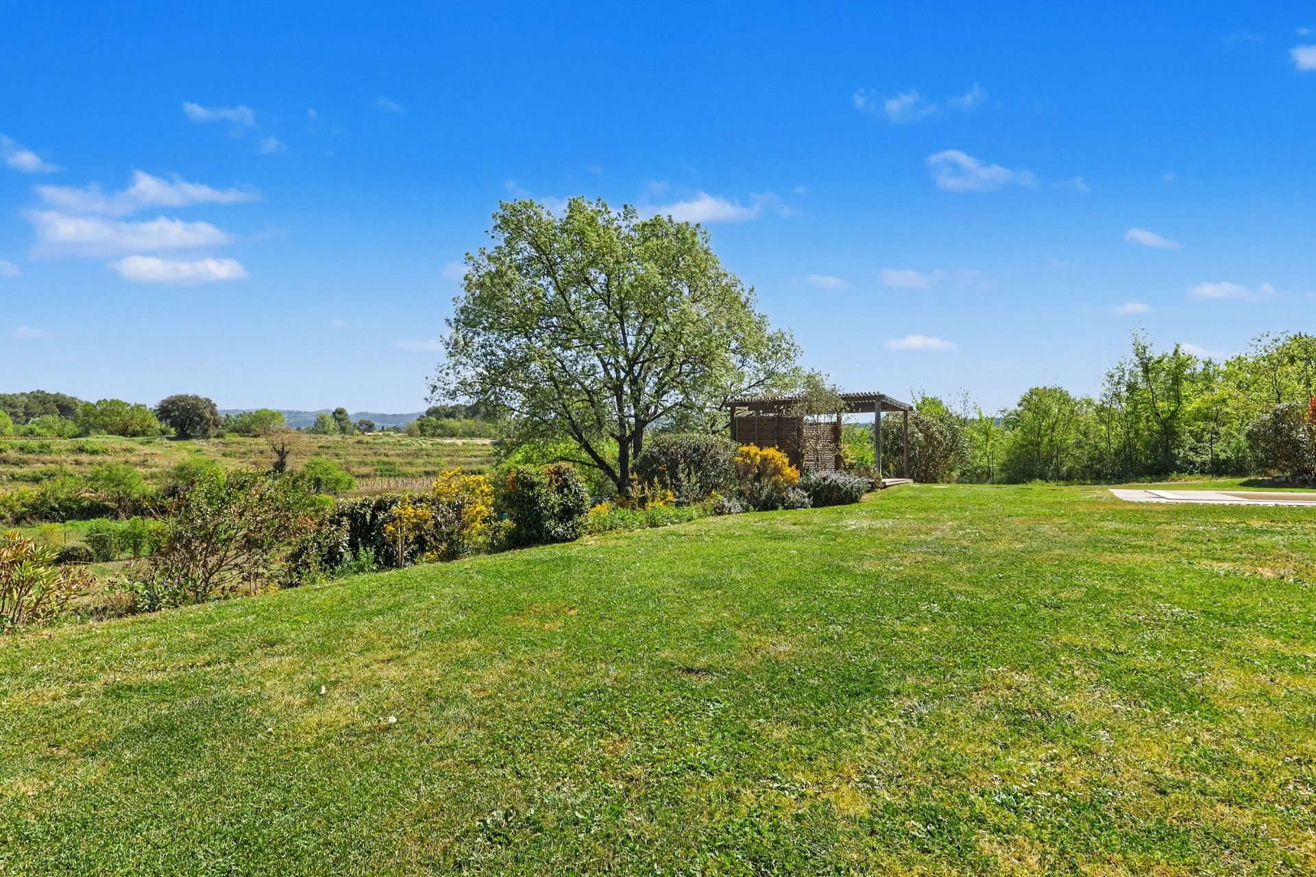 maison 5 Pièces en vente sur PEYNIER (13790)