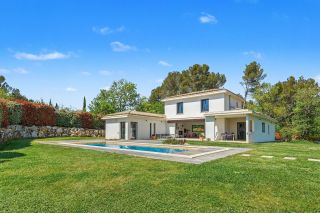 house 5 Rooms for sale on PEYNIER (13790)