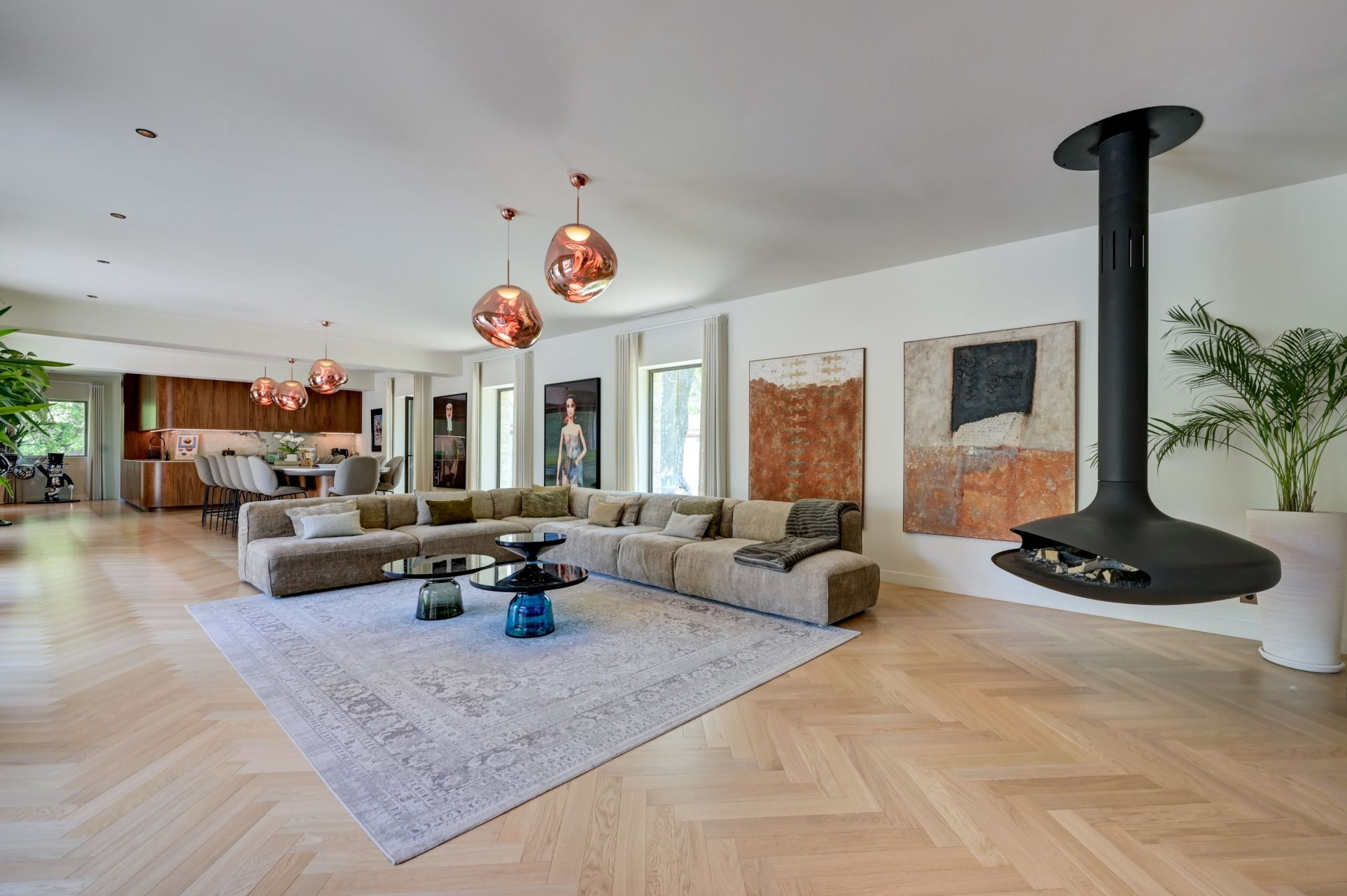 house 15 Rooms for sale on MEYRARGUES (13650)