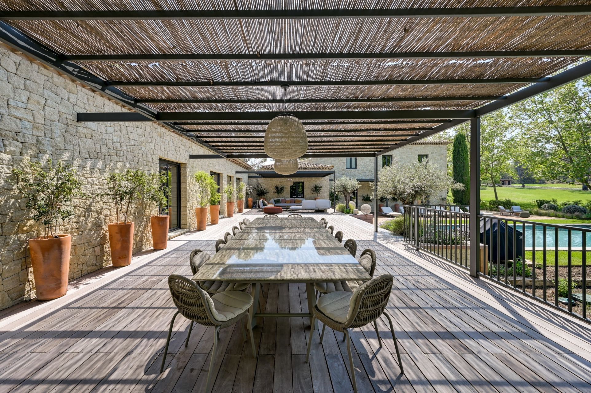 house 15 Rooms for sale on MEYRARGUES (13650)