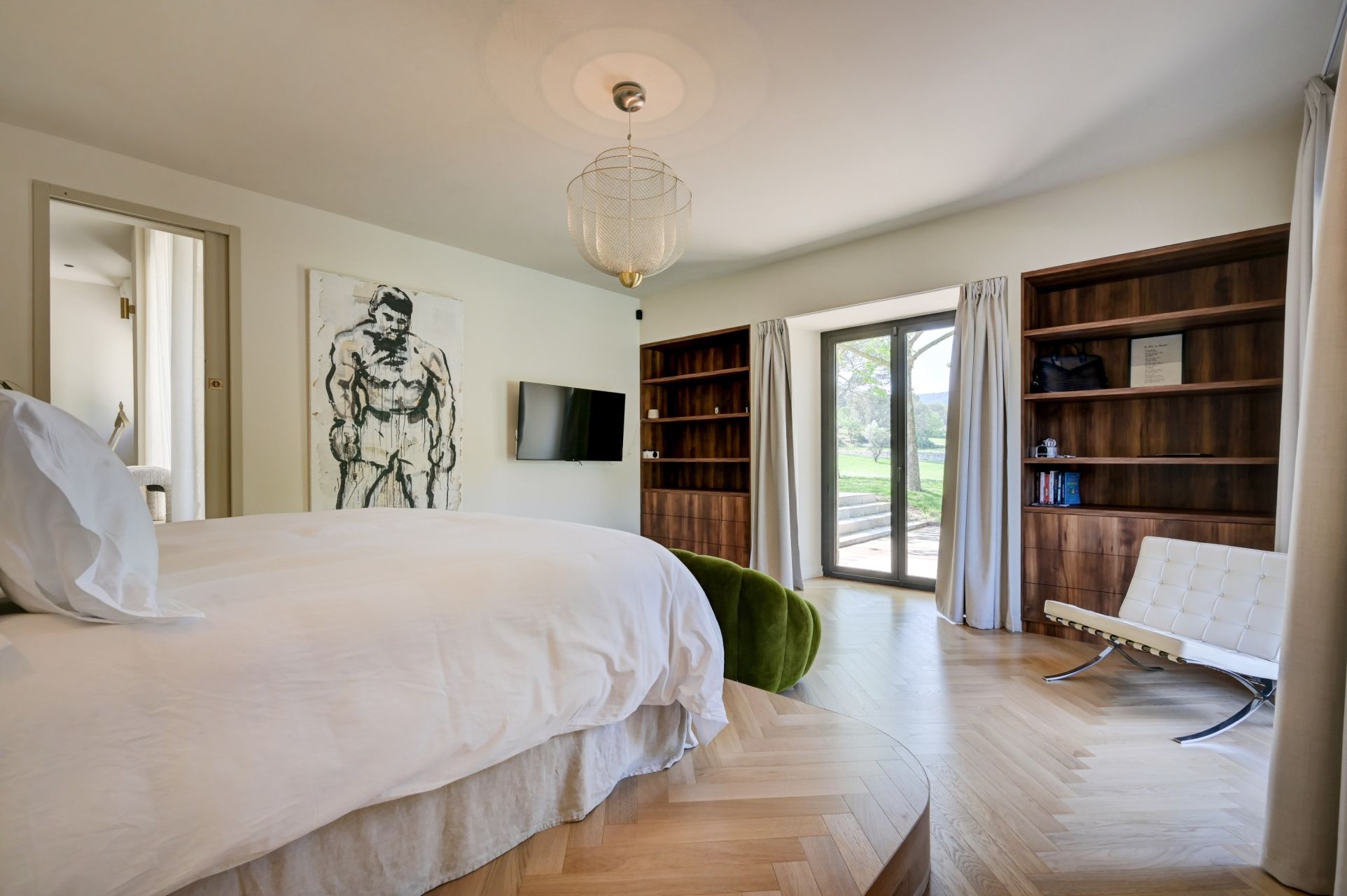 house 15 Rooms for sale on MEYRARGUES (13650)