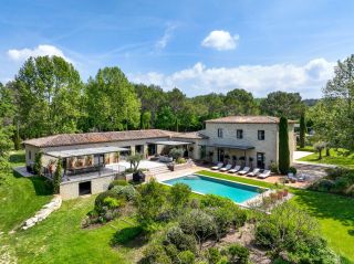 house 15 Rooms for sale on MEYRARGUES (13650)