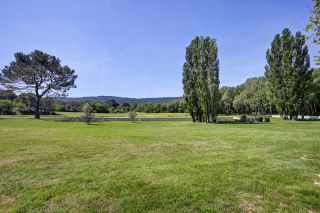 house 15 Rooms for sale on MEYRARGUES (13650)