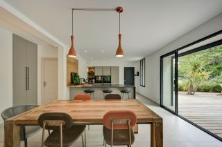 house 6 Rooms for sale on AIX EN PROVENCE (13100)