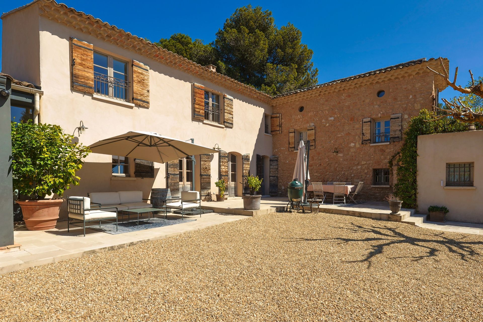 maison 9 Pièces en location sur AIX EN PROVENCE (13100)