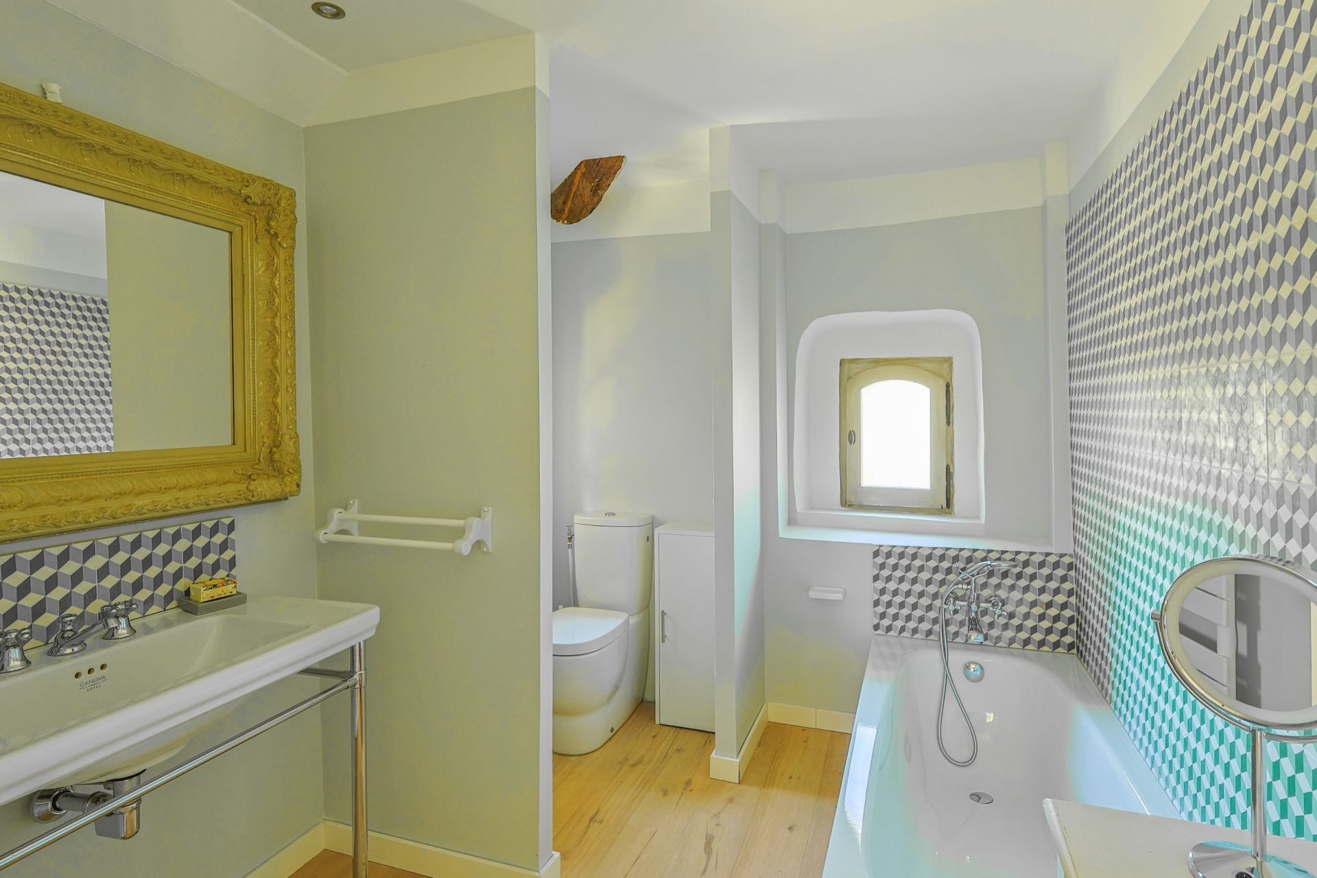 maison 9 Pièces en location sur AIX EN PROVENCE (13100)