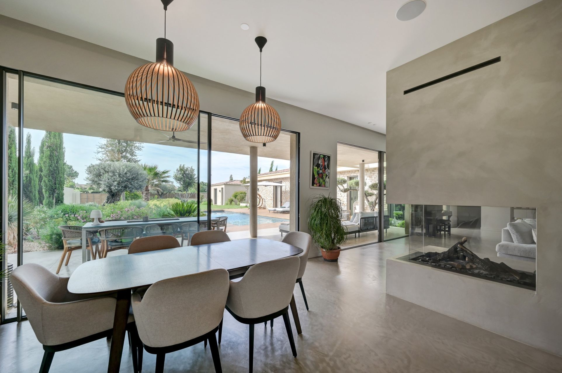 house 6 Rooms for sale on AIX EN PROVENCE (13100)