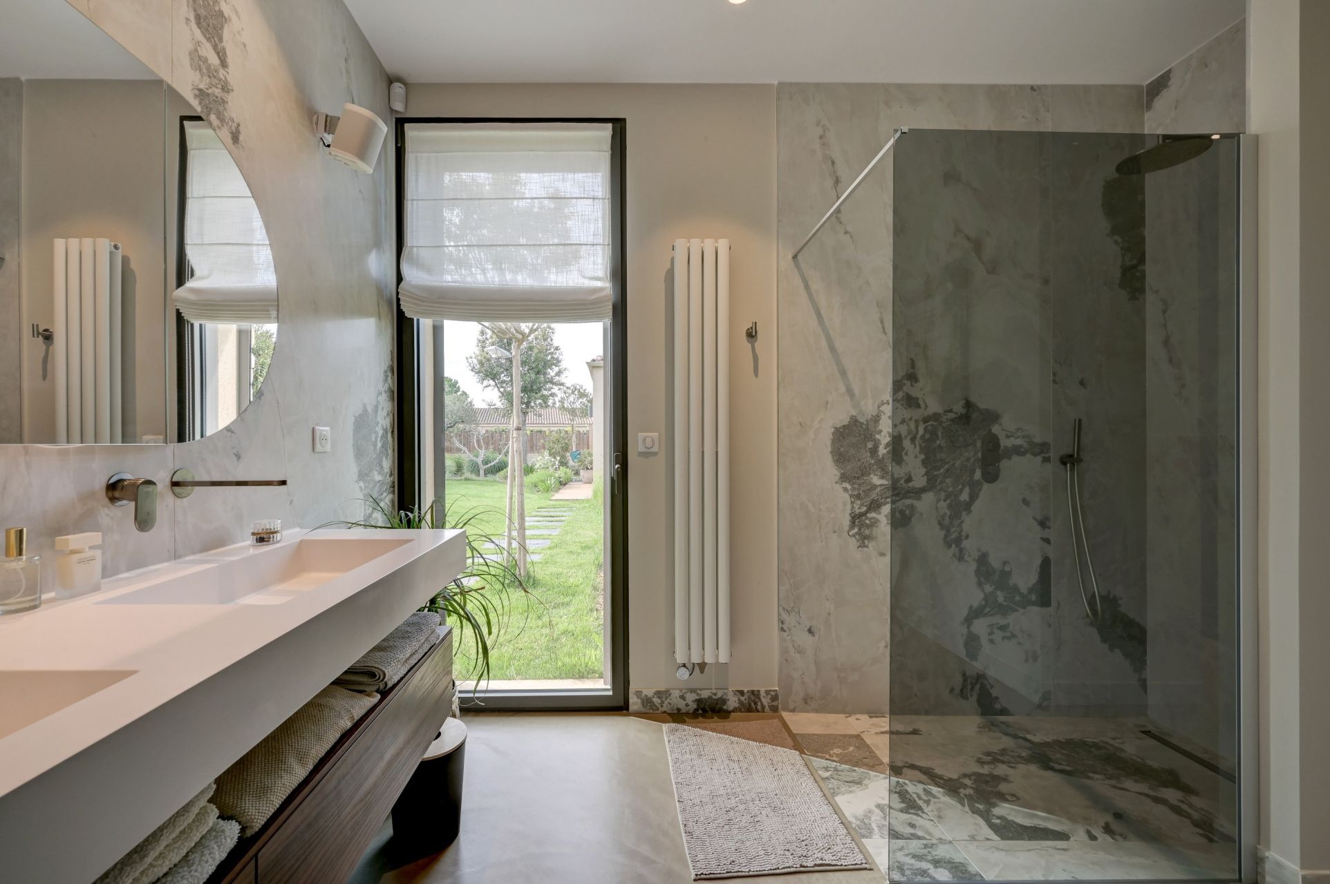 house 6 Rooms for sale on AIX EN PROVENCE (13100)