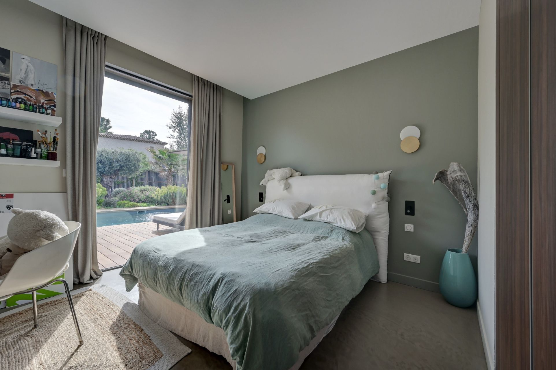 house 6 Rooms for sale on AIX EN PROVENCE (13100)