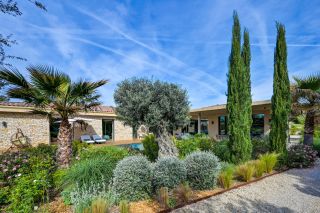 house 6 Rooms for sale on AIX EN PROVENCE (13100)
