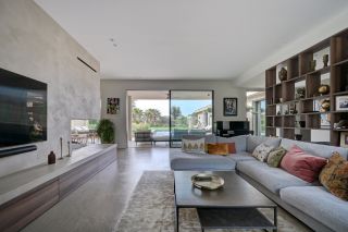 house 6 Rooms for sale on AIX EN PROVENCE (13100)