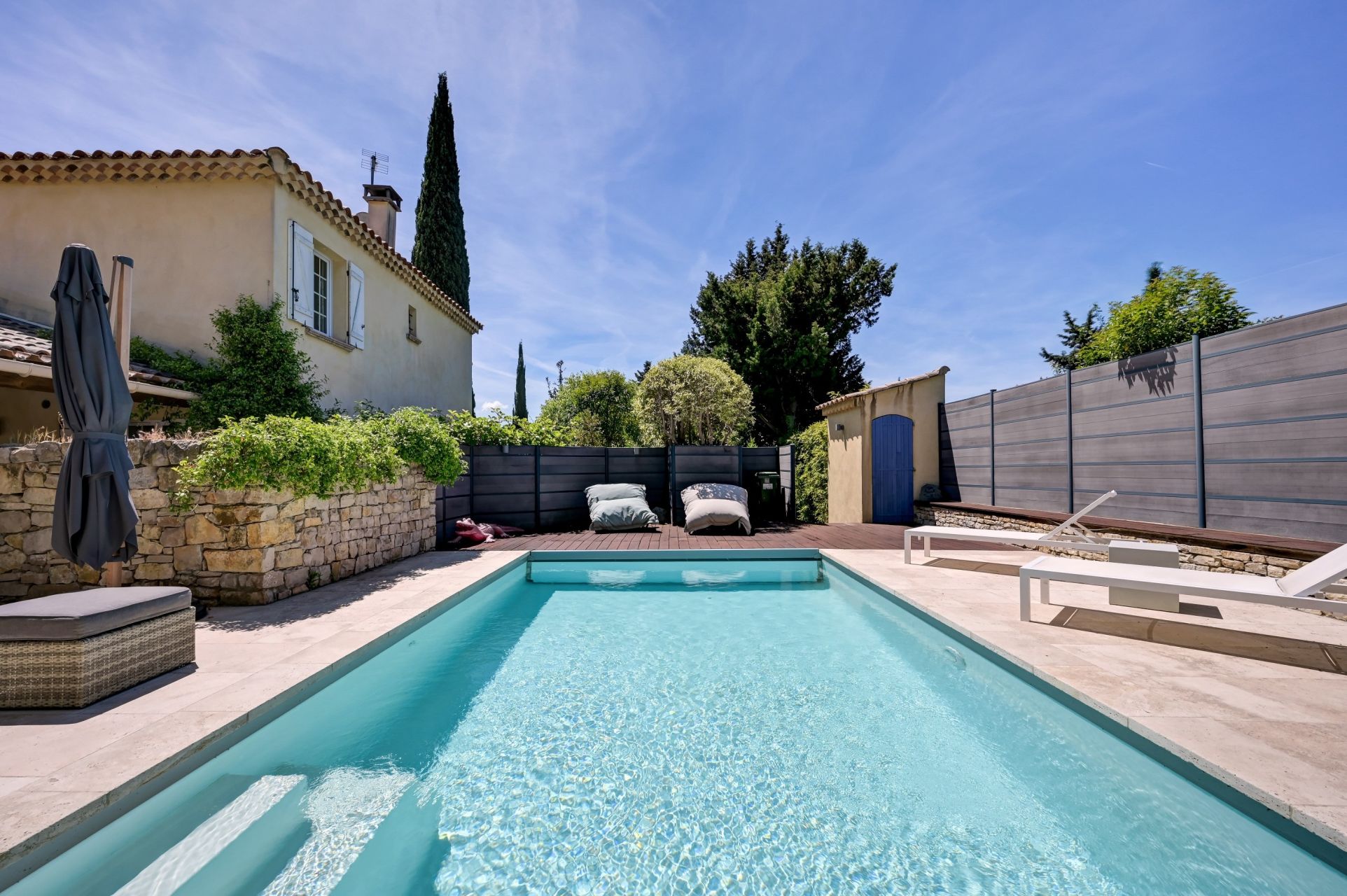 house 9 Rooms for sale on AIX EN PROVENCE (13100)