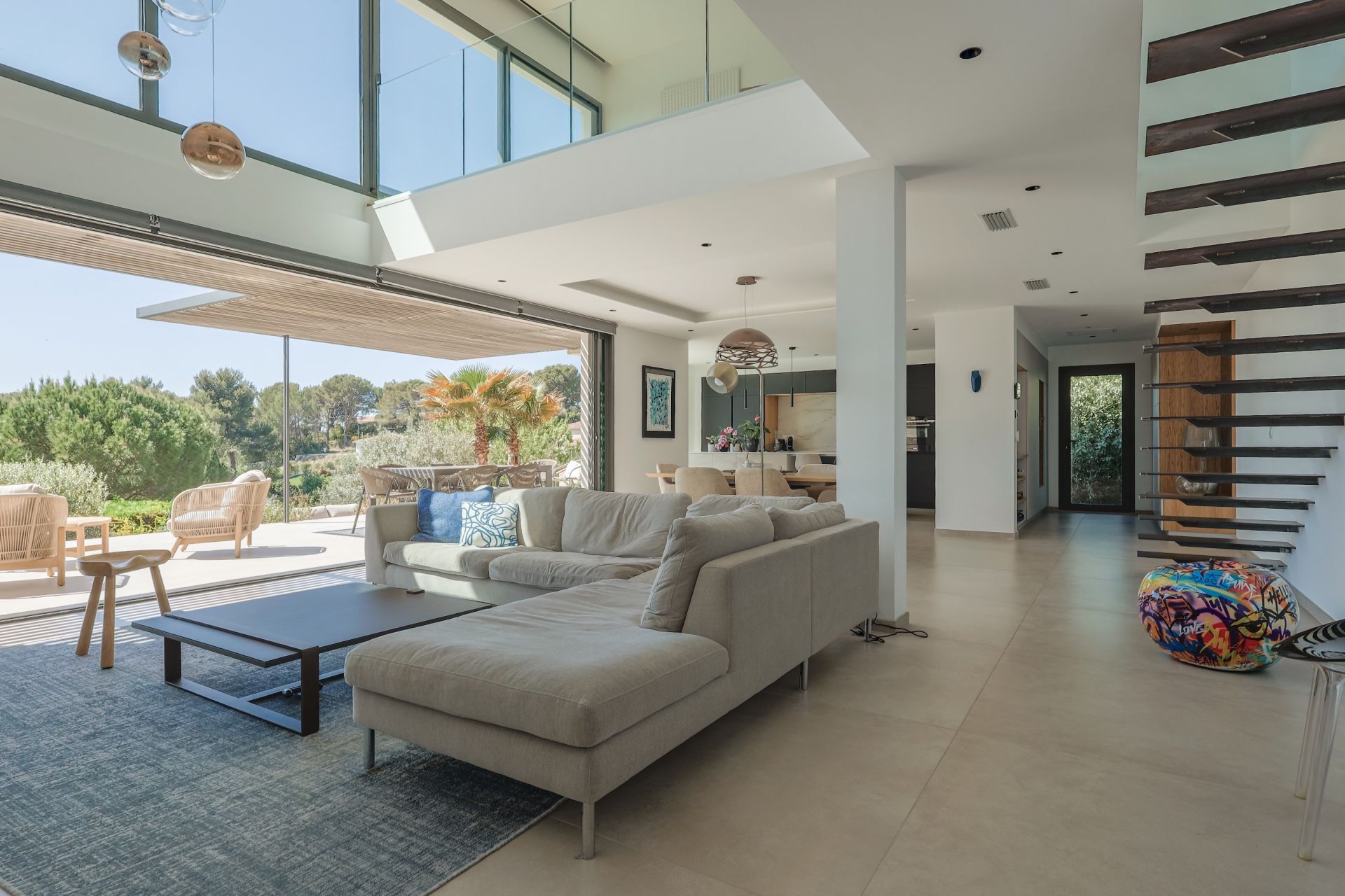 house 7 Rooms for sale on EGUILLES (13510)