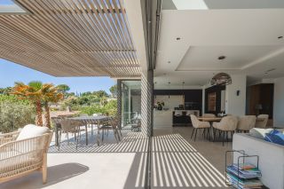 house 7 Rooms for sale on EGUILLES (13510)