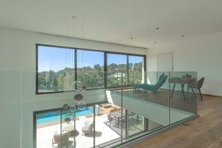 house 7 Rooms for sale on EGUILLES (13510)