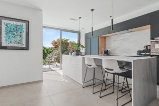 house 7 Rooms for sale on EGUILLES (13510)
