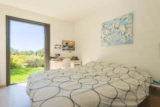 house 7 Rooms for sale on EGUILLES (13510)
