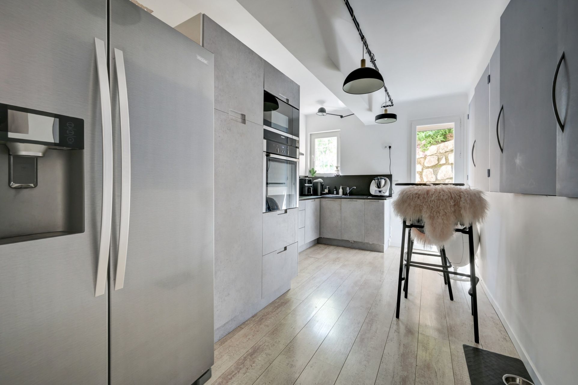 apartment 3 Rooms for sale on EGUILLES (13510)