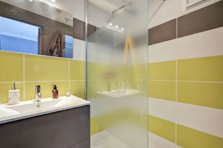 apartment 3 Rooms for sale on EGUILLES (13510)