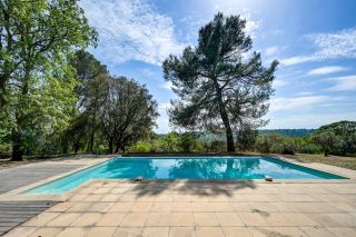 house 6 Rooms for sale on EGUILLES (13510)