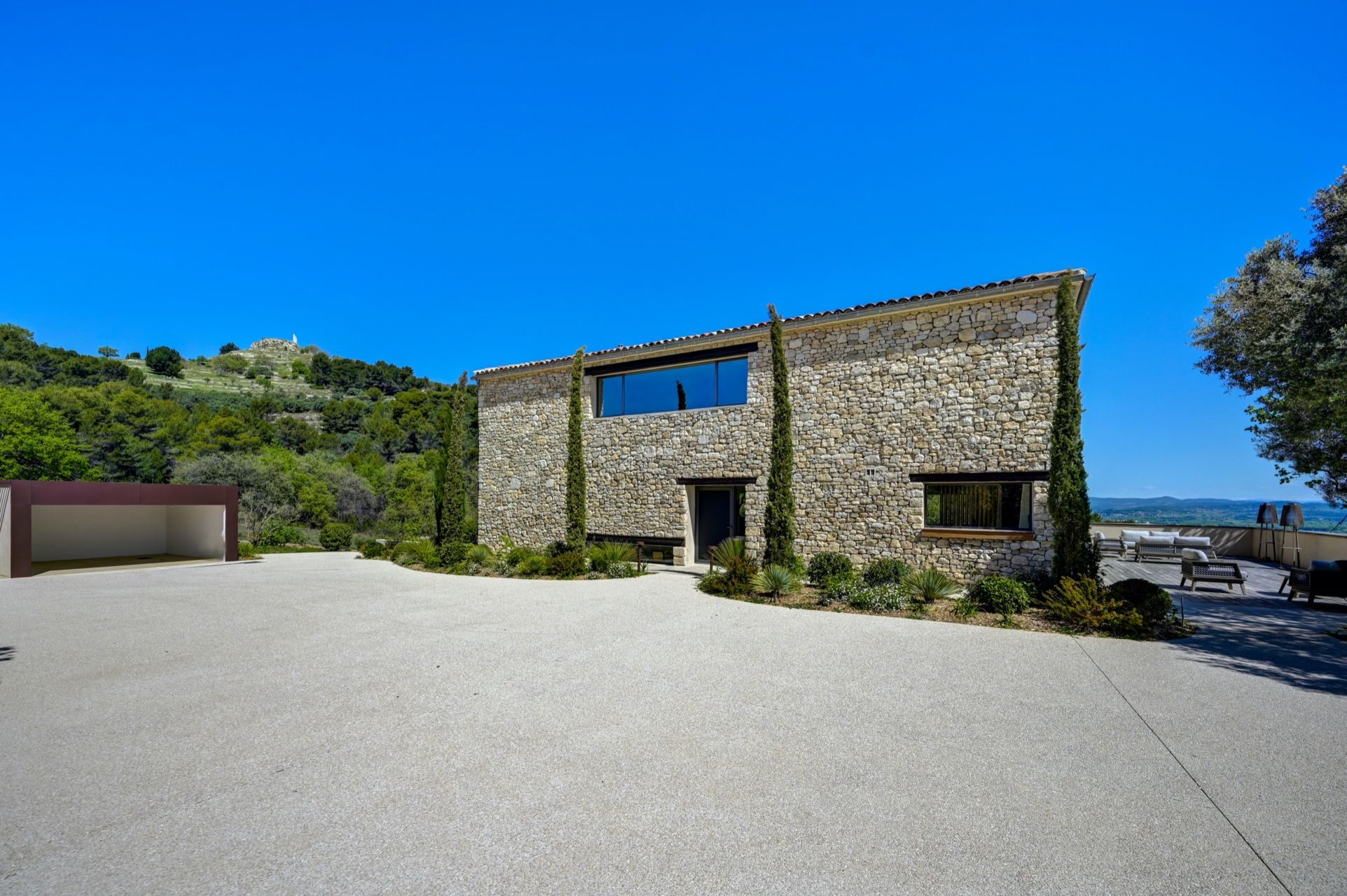 house 10 Rooms for sale on AIX EN PROVENCE (13100)