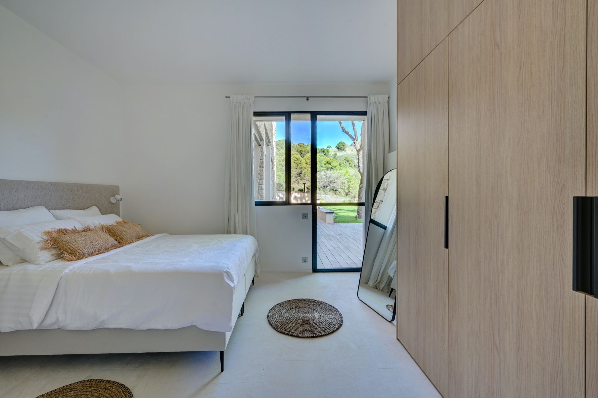 house 10 Rooms for sale on AIX EN PROVENCE (13100)