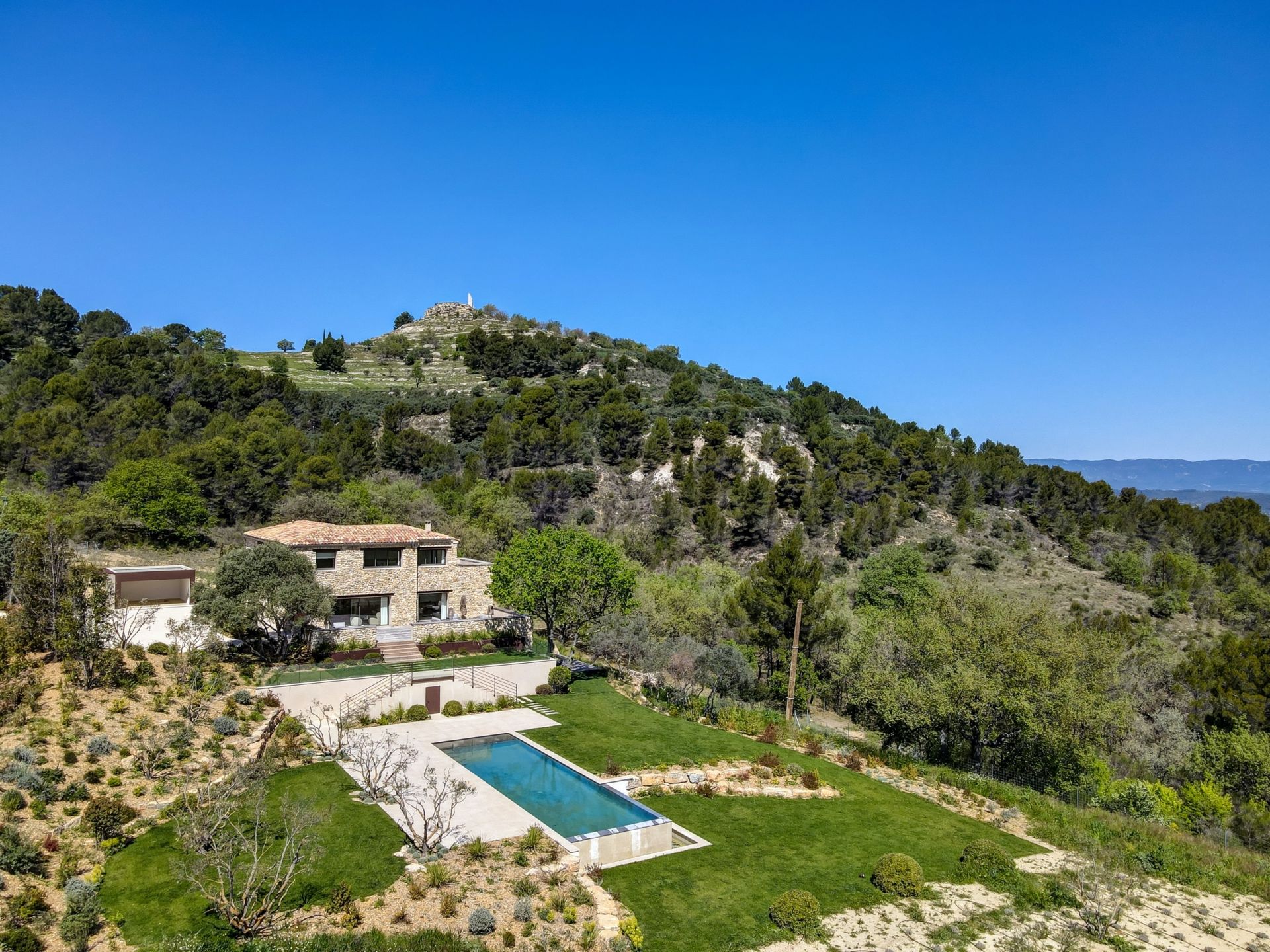 house 10 Rooms for sale on AIX EN PROVENCE (13100)