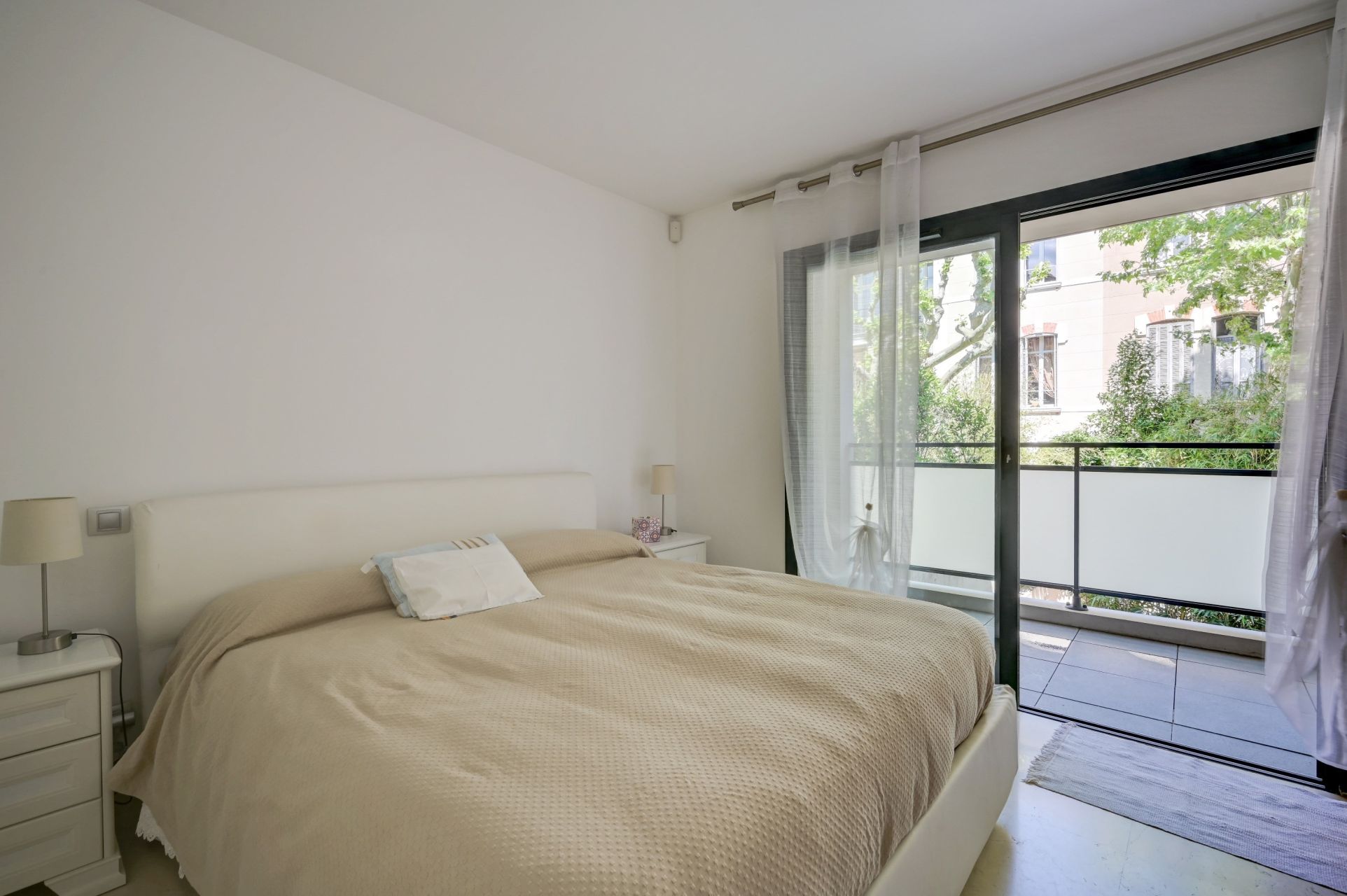 apartment 4 Rooms for sale on AIX EN PROVENCE (13100)
