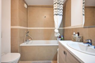 apartment 4 Rooms for sale on AIX EN PROVENCE (13100)