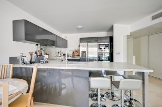 apartment 4 Rooms for sale on AIX EN PROVENCE (13100)