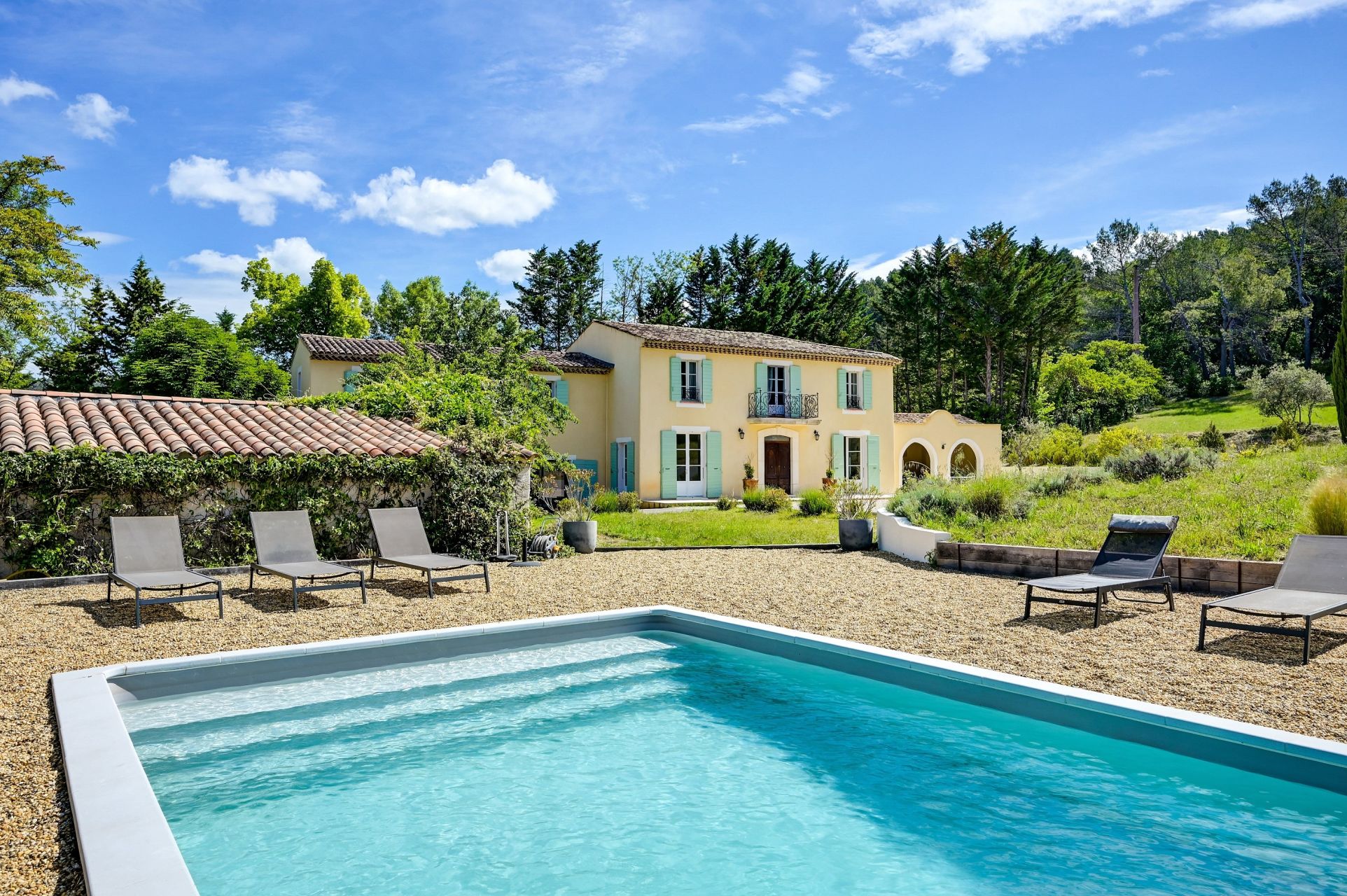 house 6 Rooms for sale on AIX EN PROVENCE (13100)