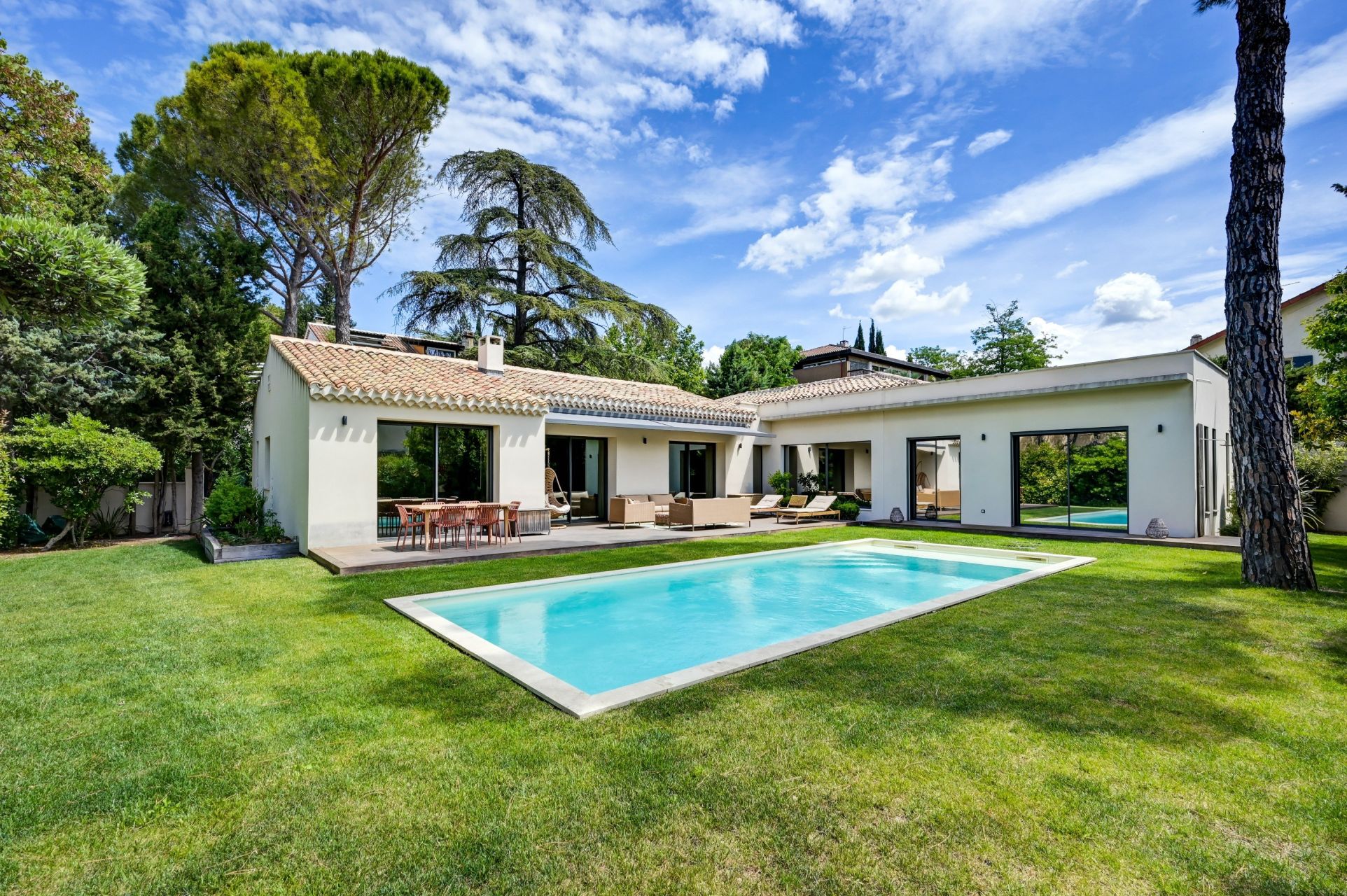 house 7 Rooms for rent on AIX EN PROVENCE (13100)