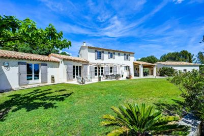 Sale House Aix-en-Provence 8&nbsp;Rooms 230&nbsp;m²