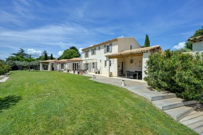 Sale House Aix-en-Provence 8&nbsp;Rooms 230&nbsp;m²