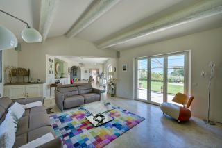 house 8 Rooms for sale on AIX EN PROVENCE (13100)