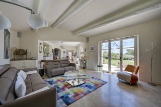 house 8 Rooms for sale on AIX EN PROVENCE (13100)