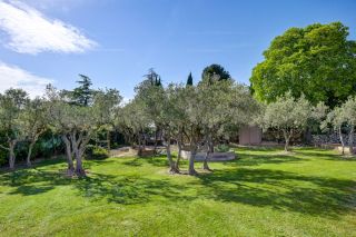 house 8 Rooms for sale on AIX EN PROVENCE (13100)