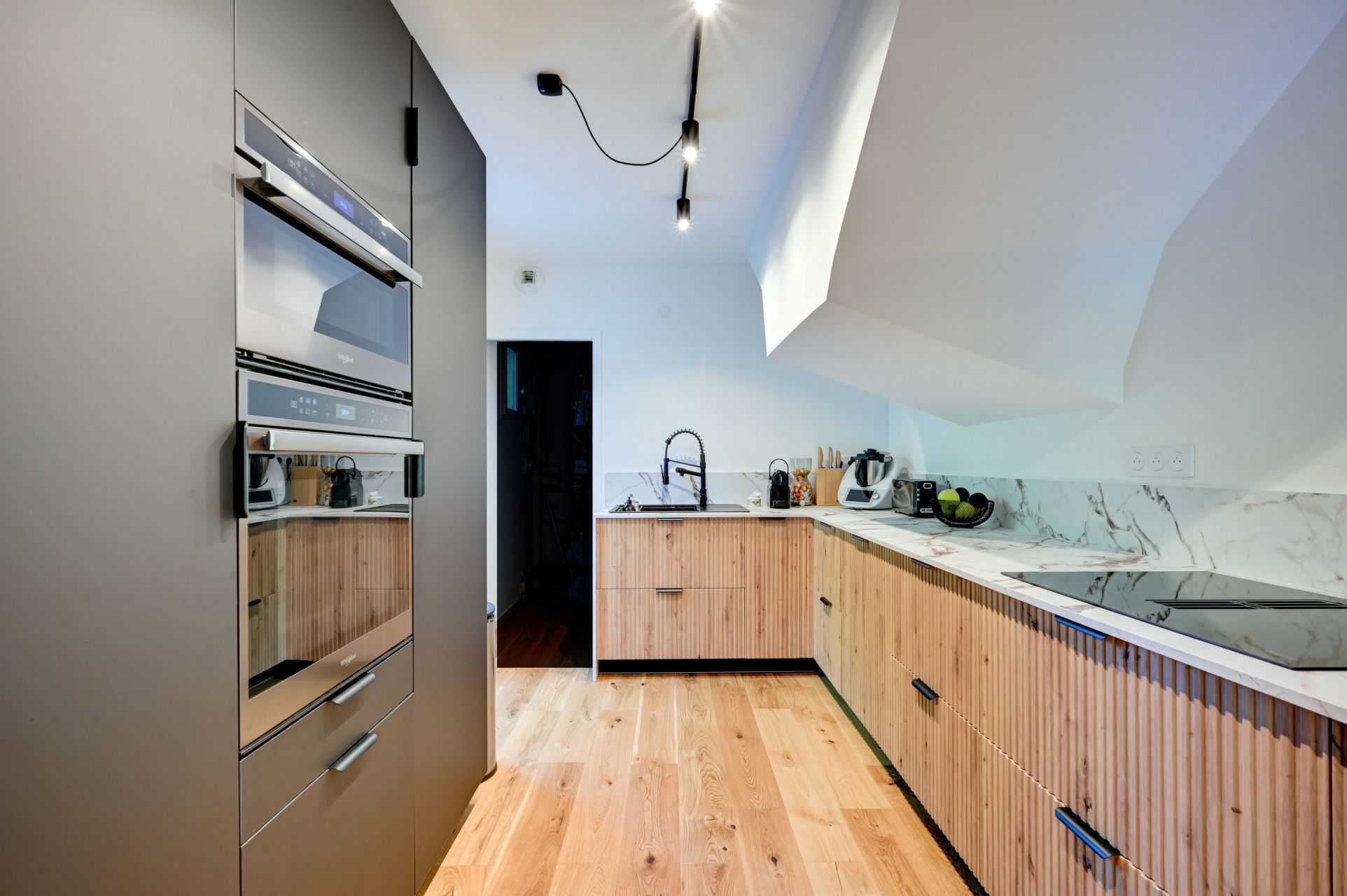 house 4 Rooms for sale on AIX EN PROVENCE (13100)