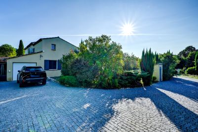 Sale House Aix-en-Provence 4&nbsp;Rooms 135&nbsp;m²