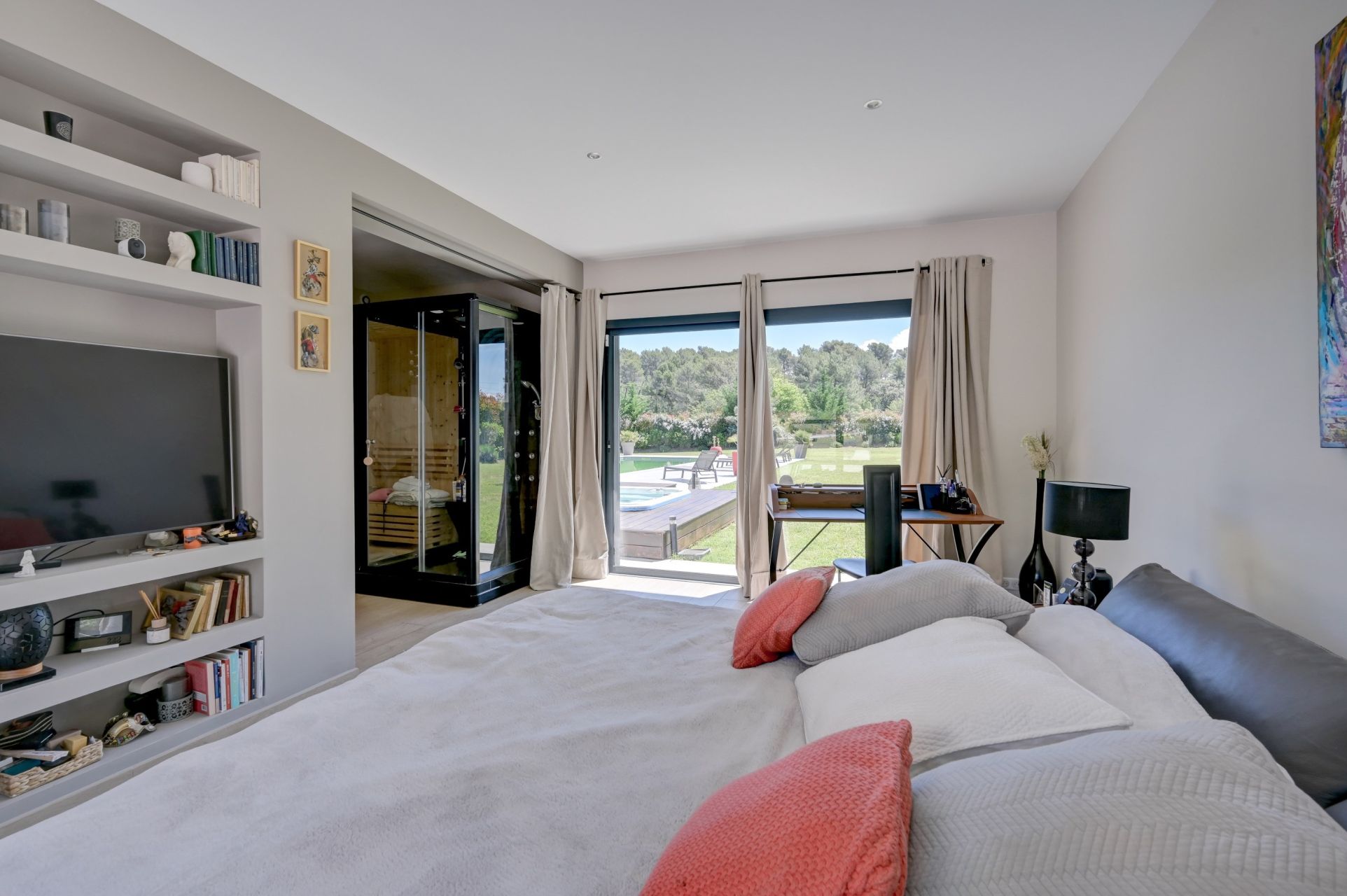 house 9 Rooms for sale on MEYREUIL (13590)
