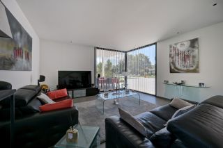house 9 Rooms for sale on MEYREUIL (13590)