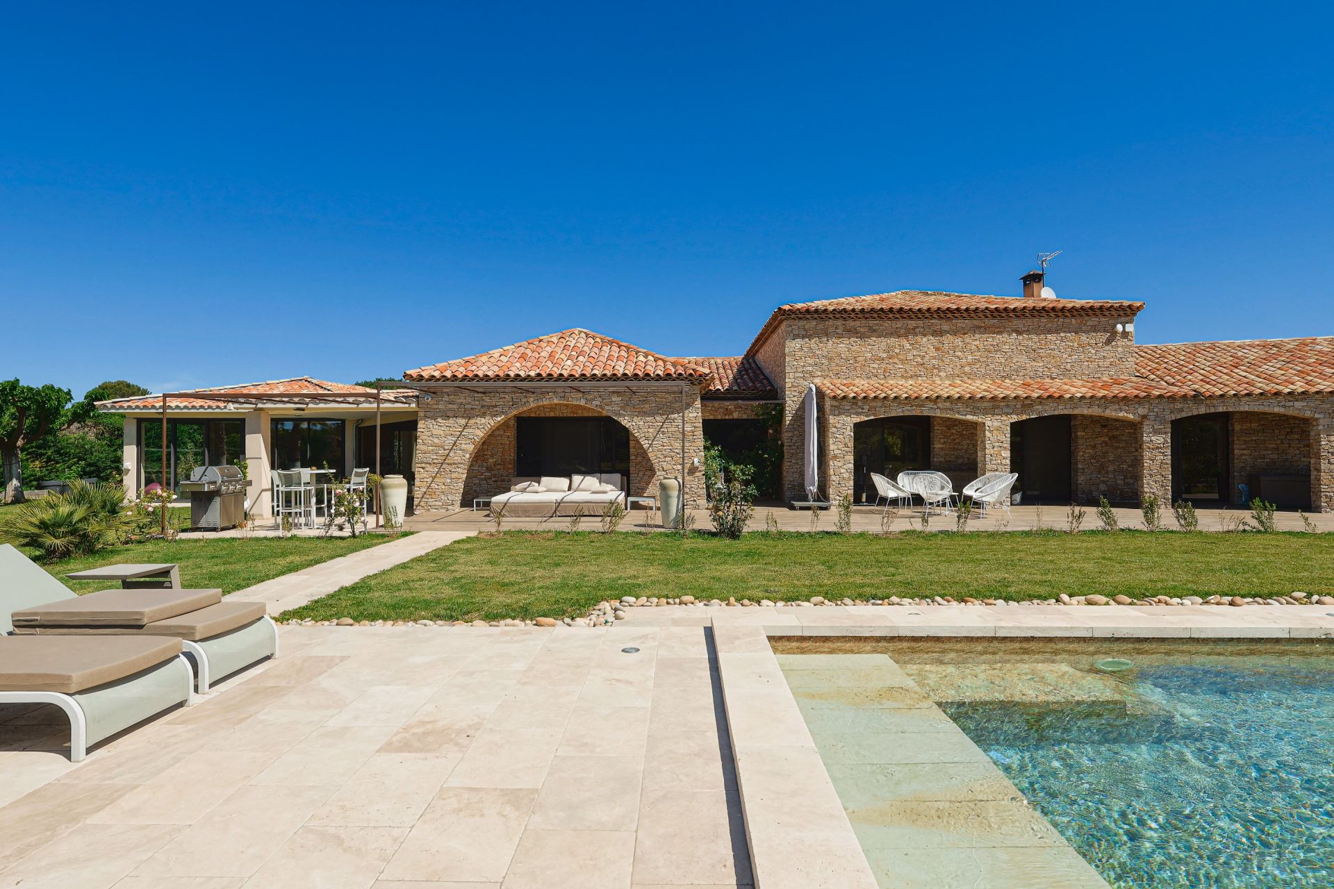 maison 10 Pièces en vente sur AIX EN PROVENCE (13100)