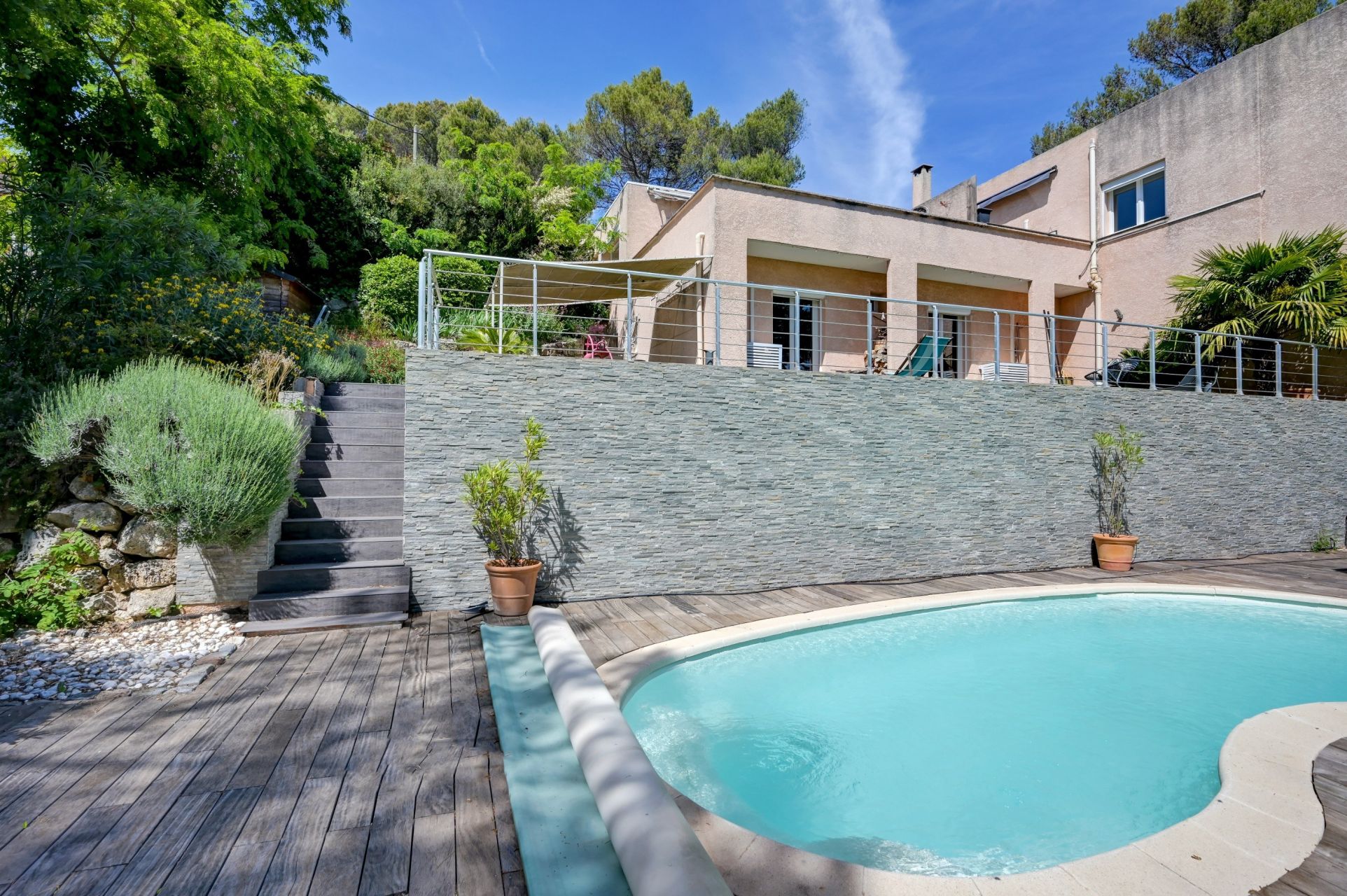 apartment 3 Rooms for sale on EGUILLES (13510)