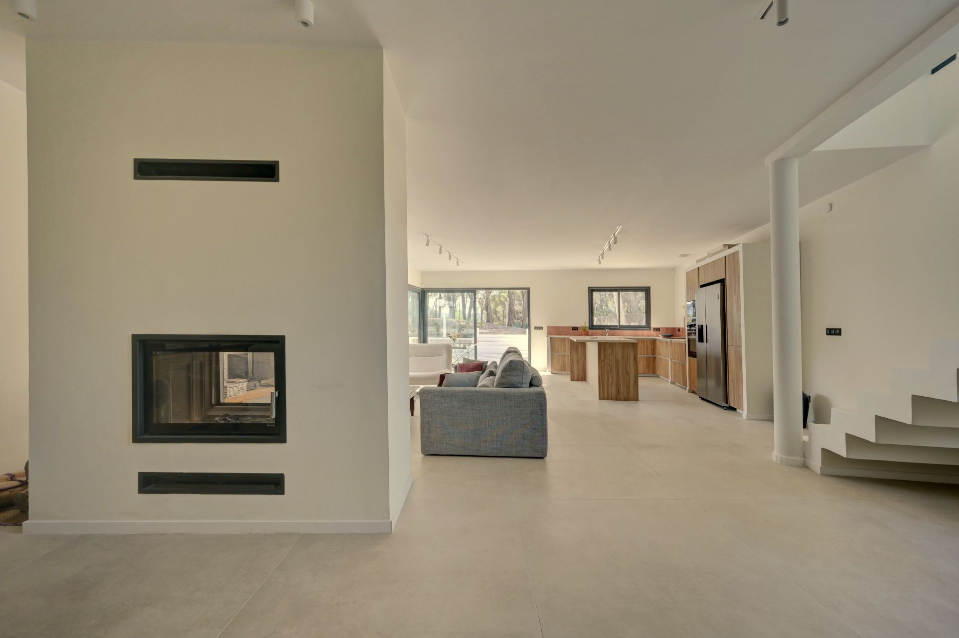 house 5 Rooms for sale on AIX EN PROVENCE (13100)