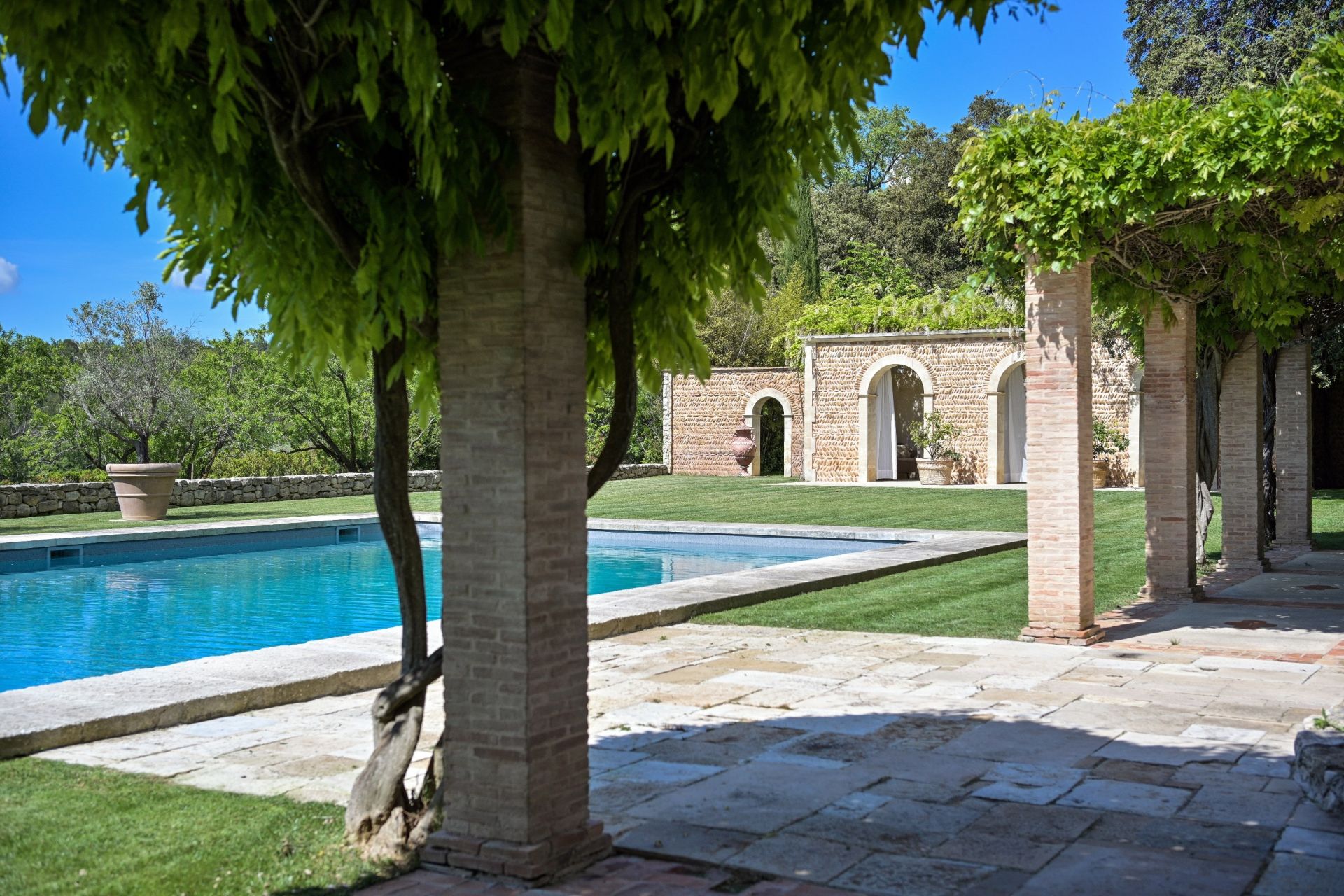bastide 15 Rooms for sale on AIX EN PROVENCE (13100)