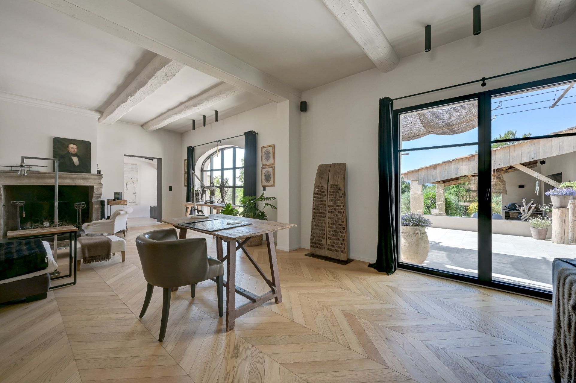 house 8 Rooms for sale on AIX EN PROVENCE (13100)