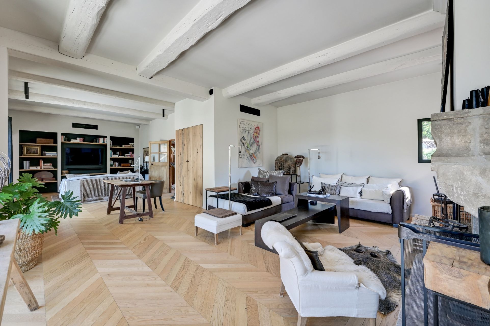house 8 Rooms for sale on AIX EN PROVENCE (13100)